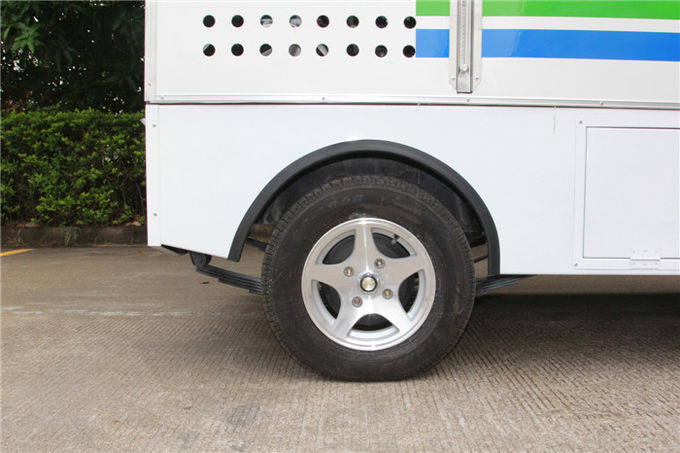 Carro bonde pequeno do saneamento dos assentos dos veículos utilitários 2 com porta usando a vassoura de estrada 0